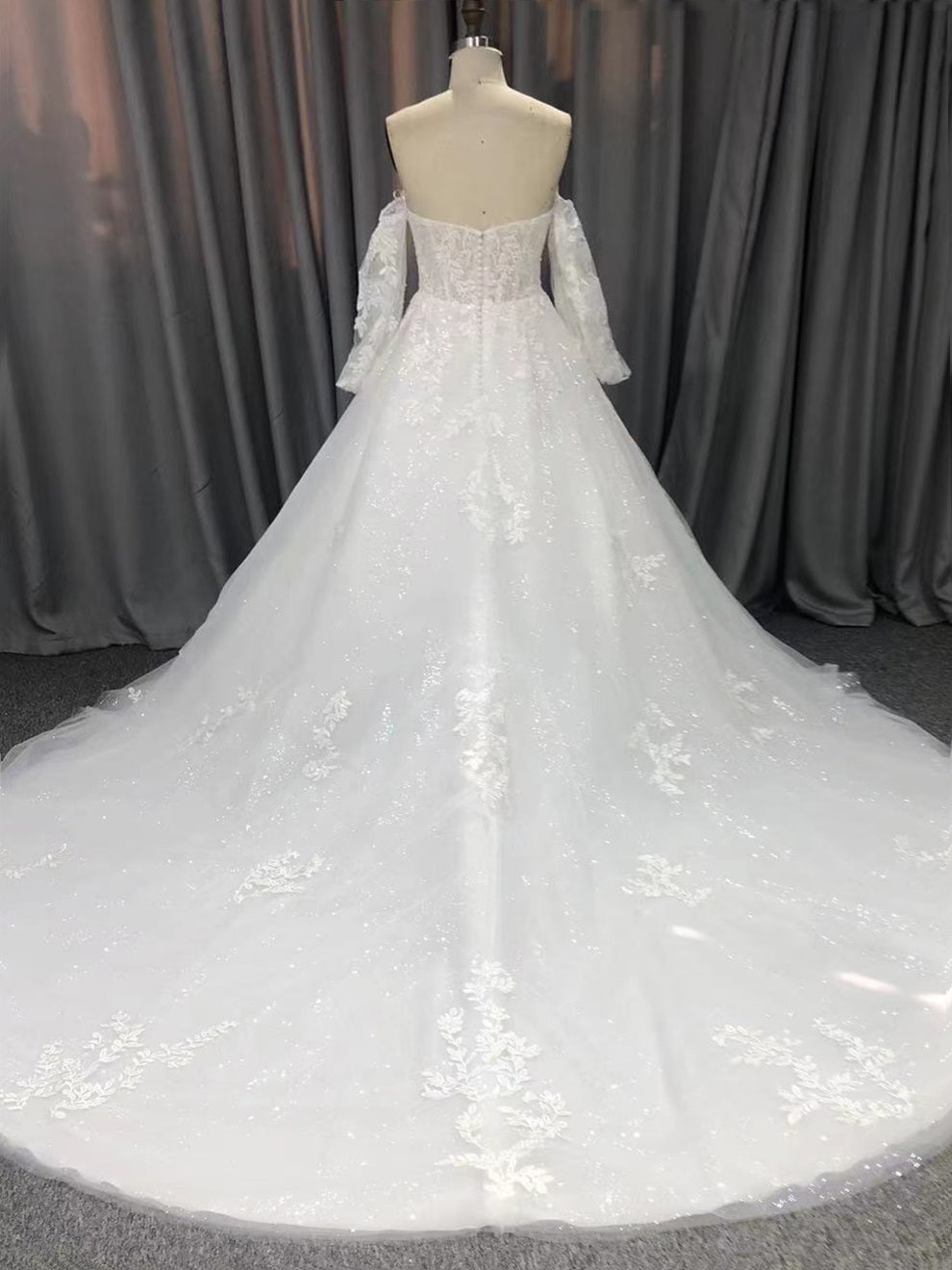 Sweetheart Hals aus der sollte Spitze Applikationen A-Linie Brautkleid mit Zug C0008