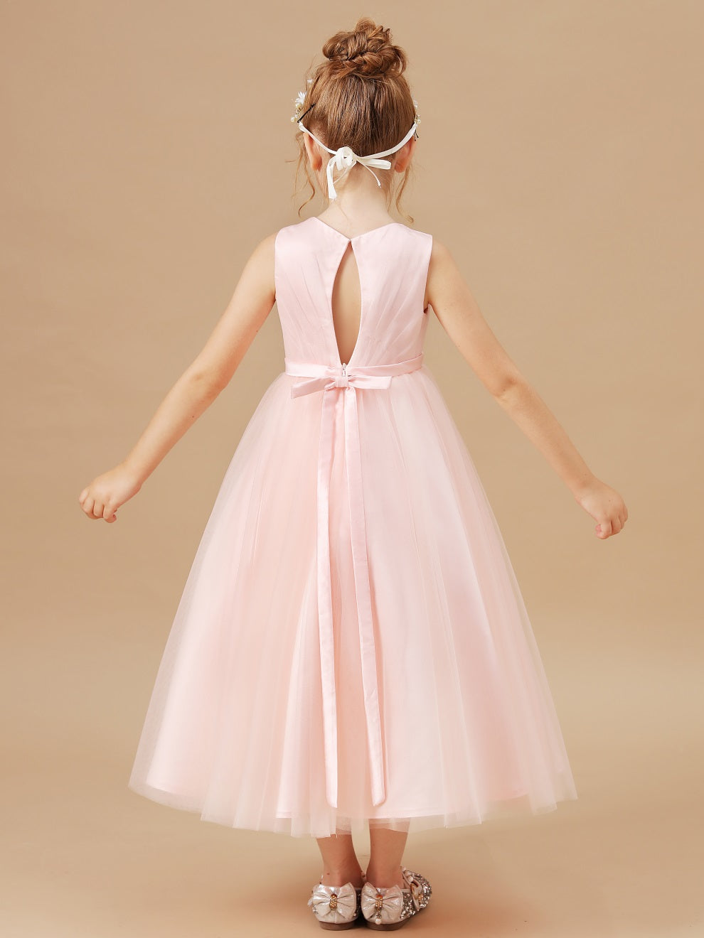 Offener Rücken Applikationen Tee Länge Satin Blumenmädchen Kleid