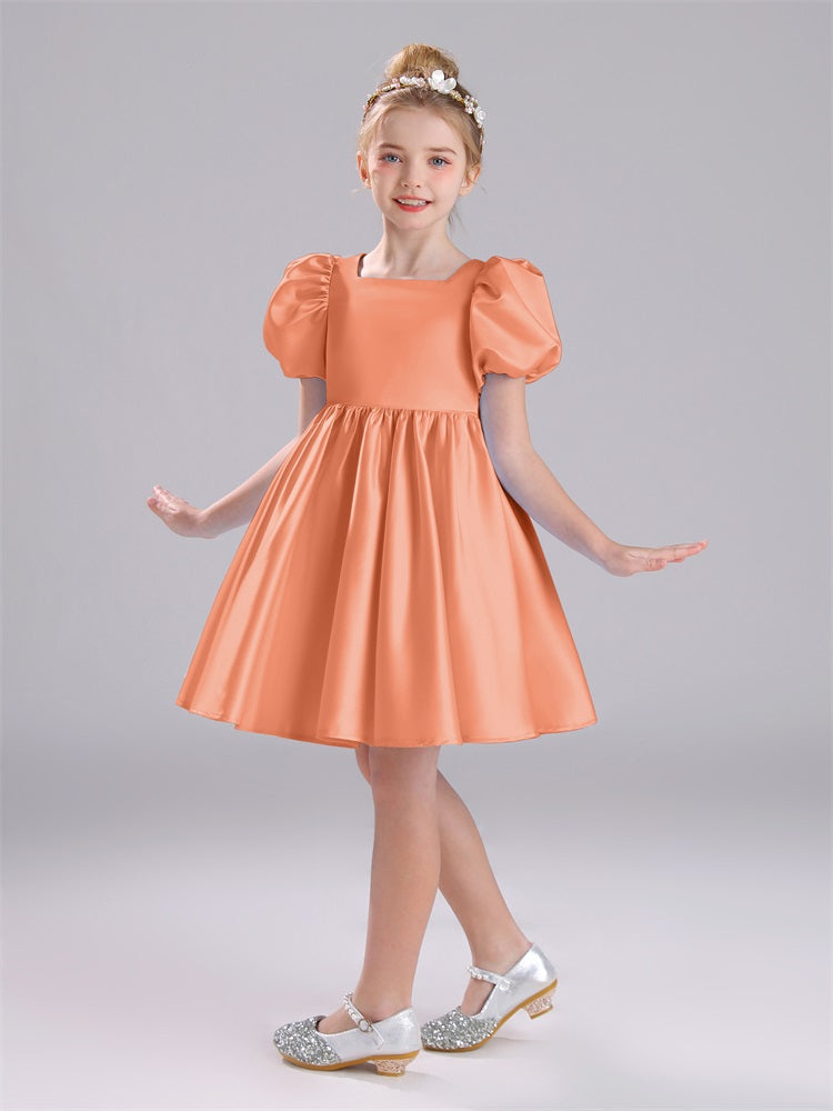 Viereckiger Ausschnitt Satin Ärmel Kurz Kleid für Mädchen