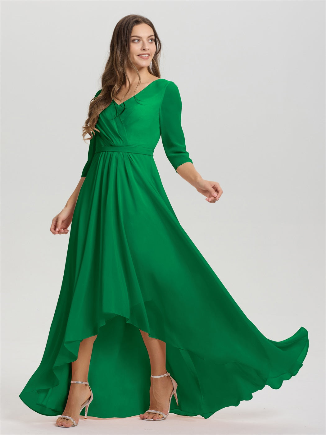 Fließende 3/4 Ärmel V-Ausschnitt Asymmetrisch Hoch Niedrig Chiffon Brautjungfernkleid