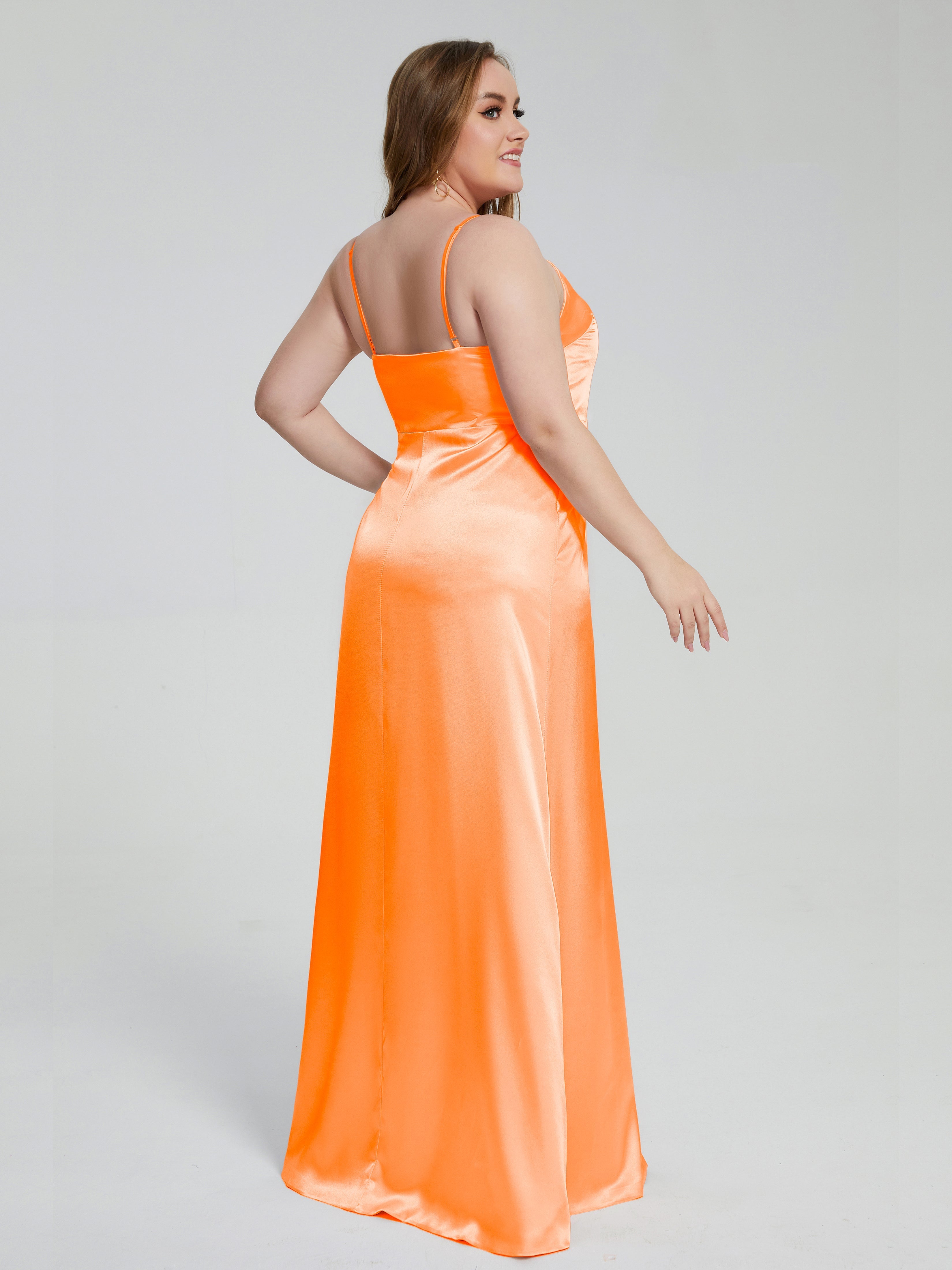 Adelyn Sexy Weichem Satin Brautjungfernkleider in Übergröße