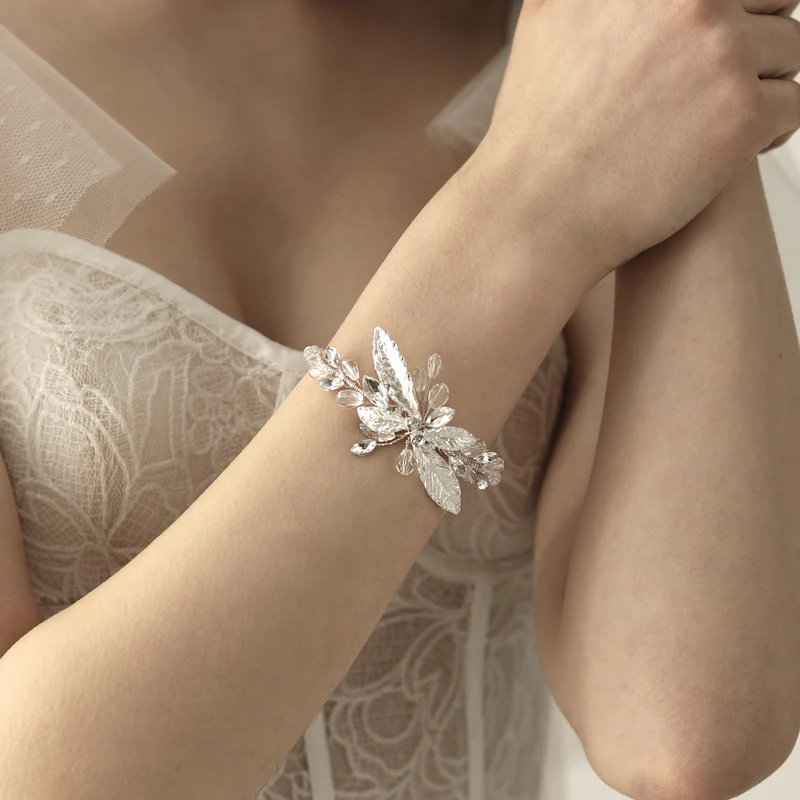 Silberne Blätter Kristall Hochzeit Handgelenk Corsage