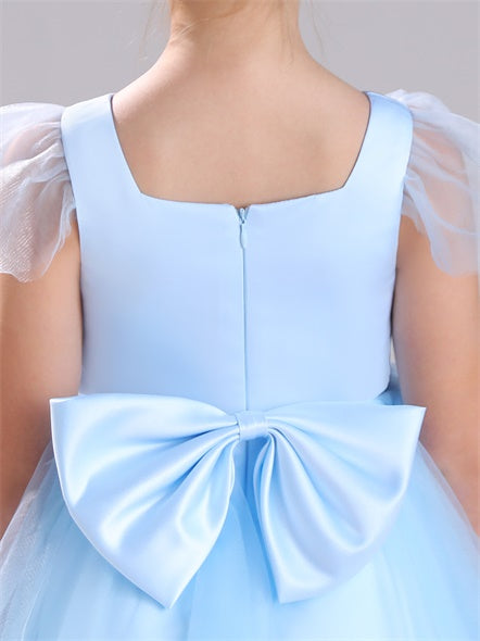 Cap Sleeves Scoop Tulle Knielang Satin Blumenmädchen Kleid