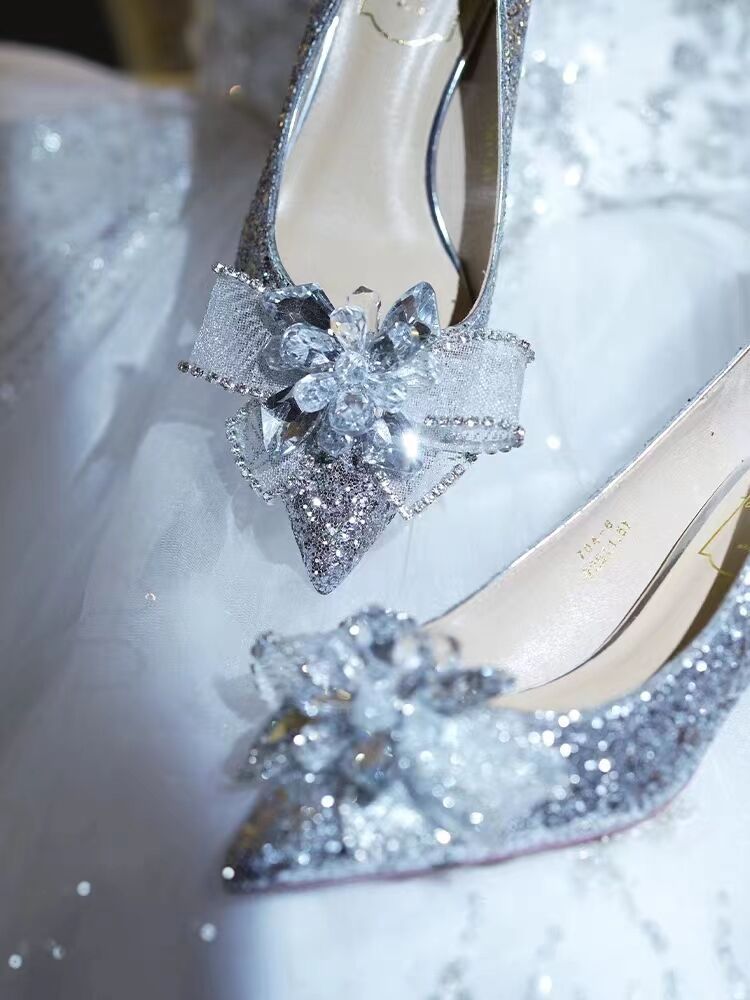 Glänzende High Heels mit Kristallen Hochzeitsschuhe