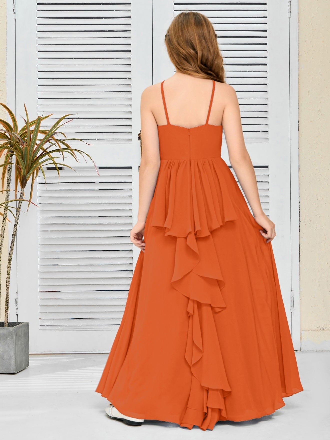 Elegantes Chiffon Junior-Brautjungfernkleid mit hängendem Ausschnitt