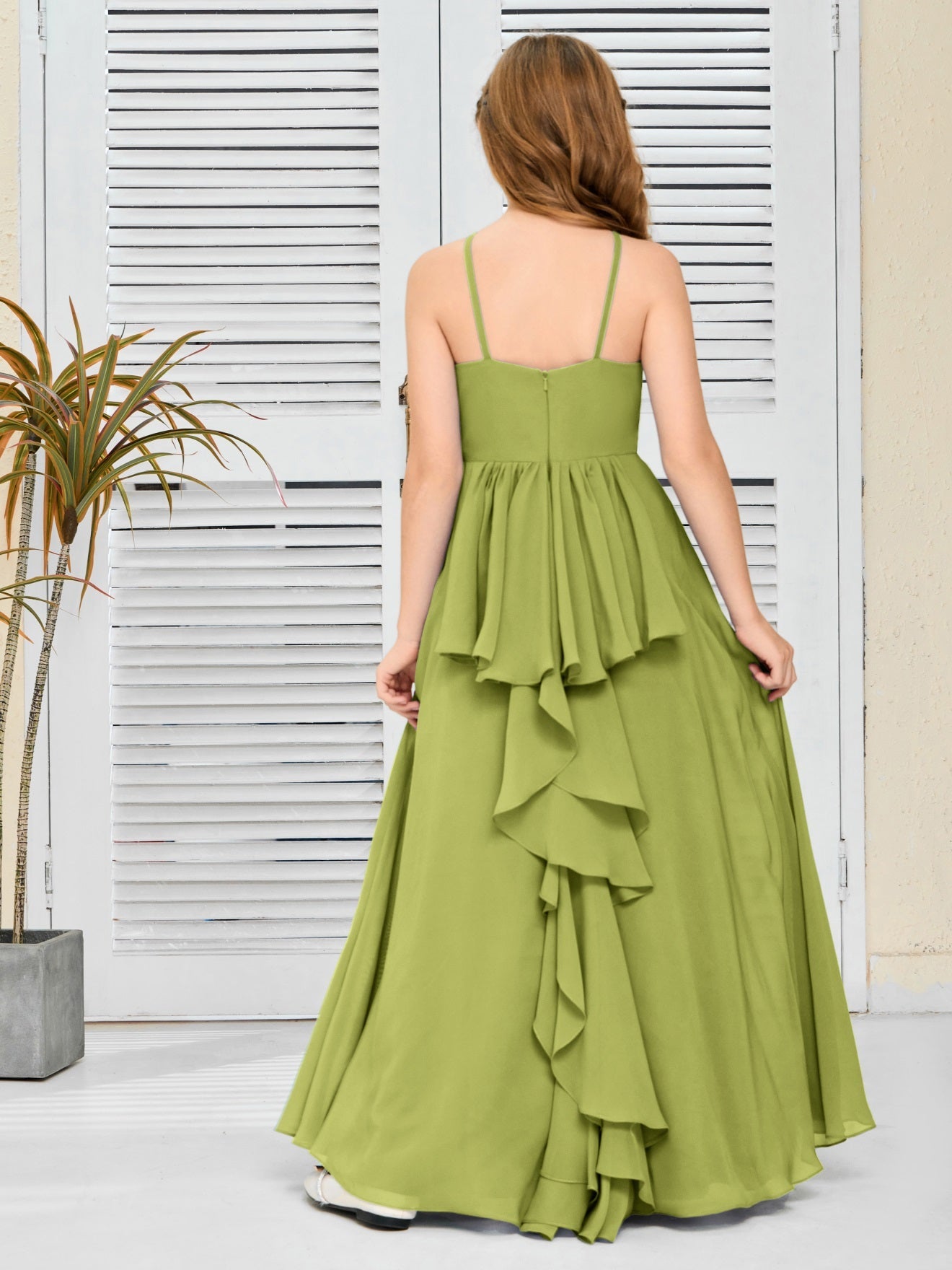 Elegantes Chiffon Junior-Brautjungfernkleid mit hängendem Ausschnitt