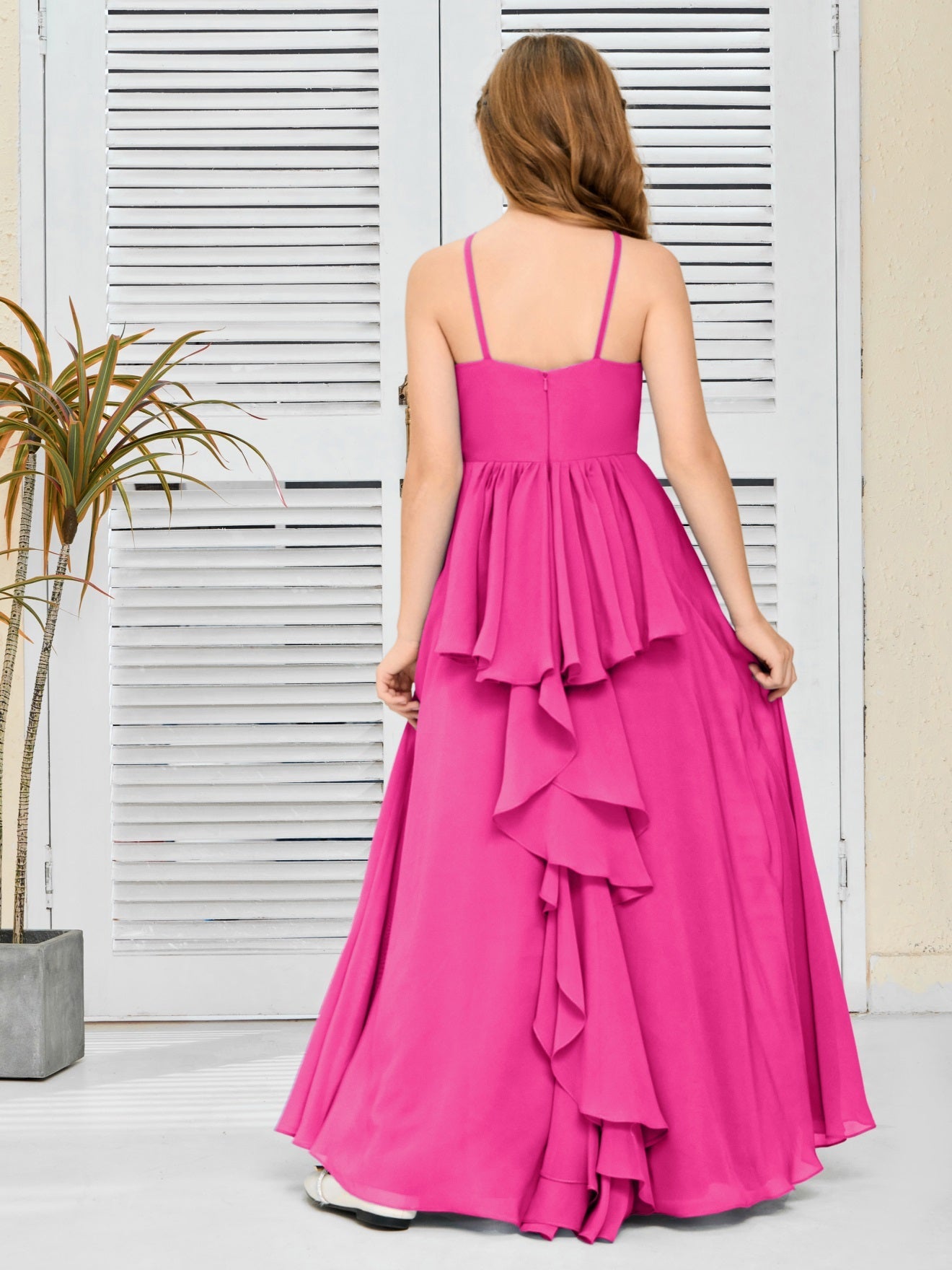 Elegantes Chiffon Junior-Brautjungfernkleid mit hängendem Ausschnitt