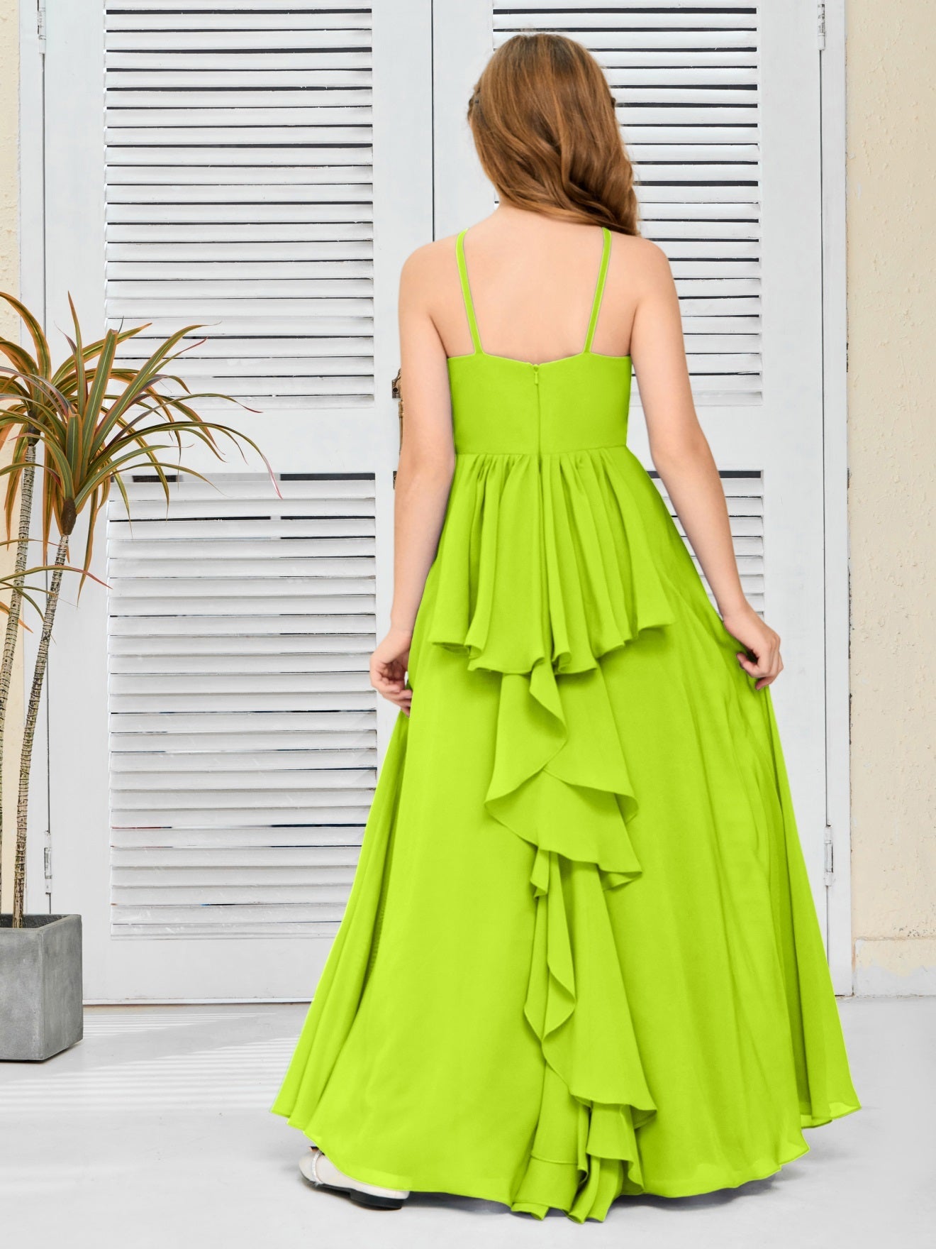 Elegantes Chiffon Junior-Brautjungfernkleid mit hängendem Ausschnitt