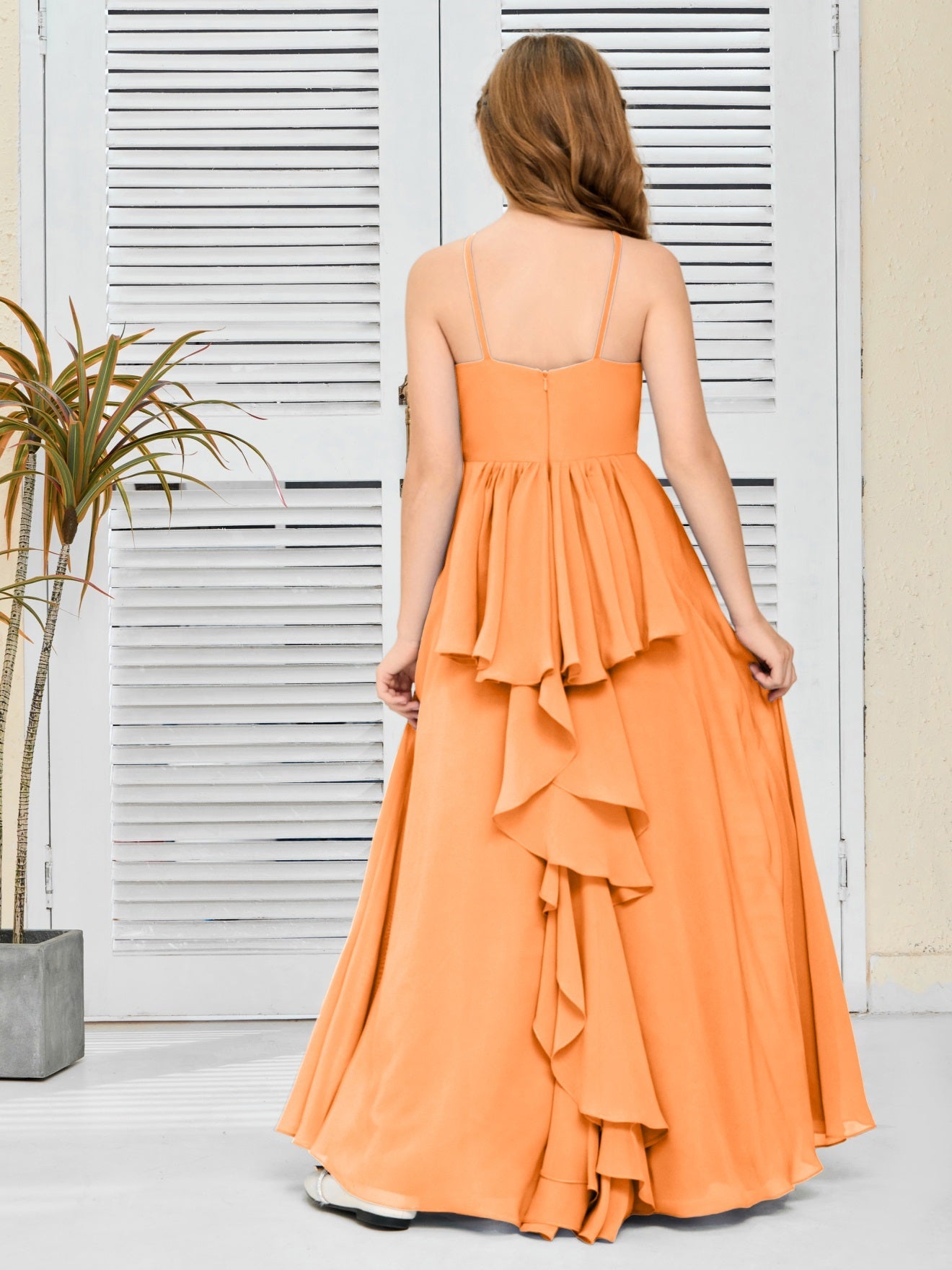 Elegantes Chiffon Junior-Brautjungfernkleid mit hängendem Ausschnitt