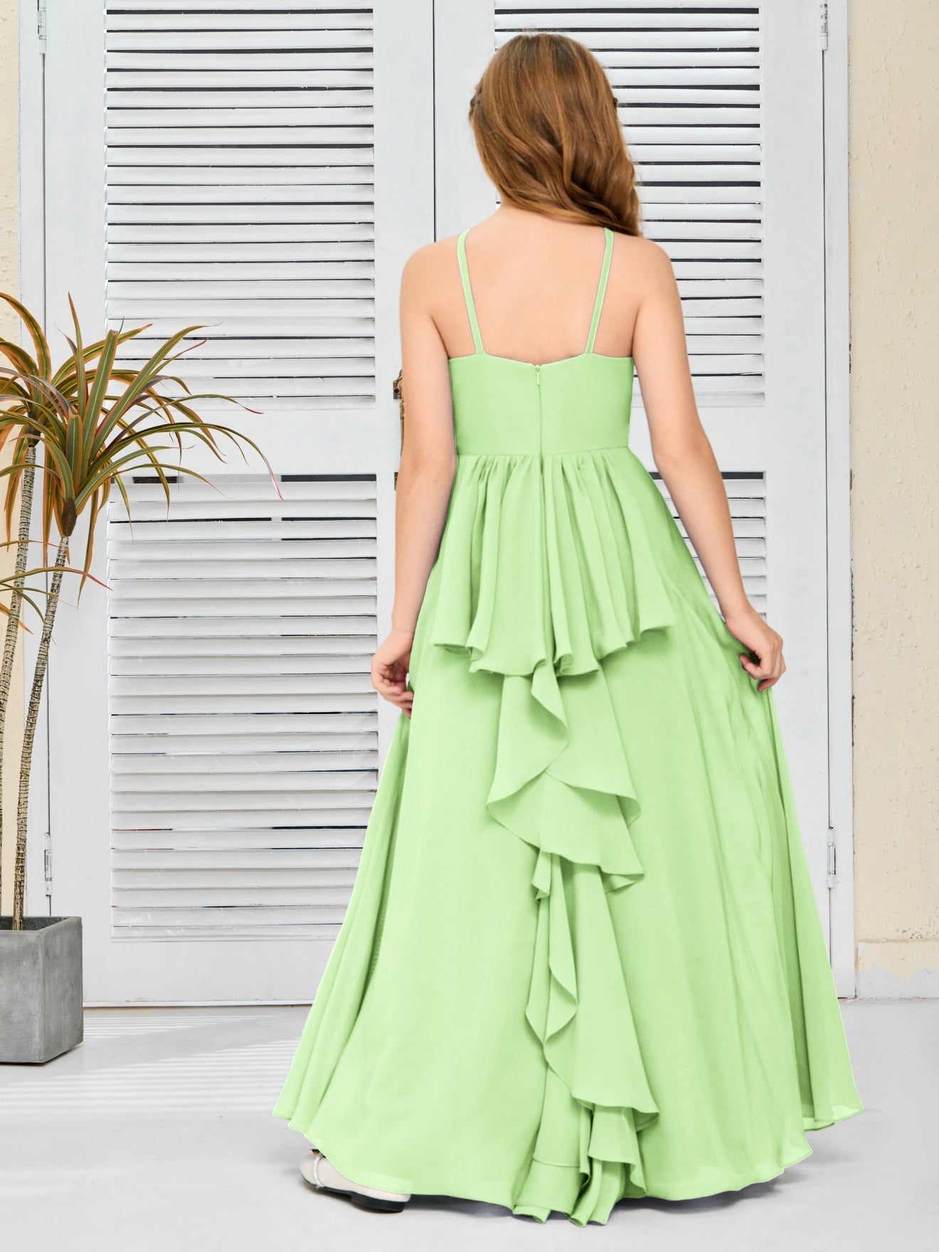 Elegantes Chiffon Junior-Brautjungfernkleid mit hängendem Ausschnitt