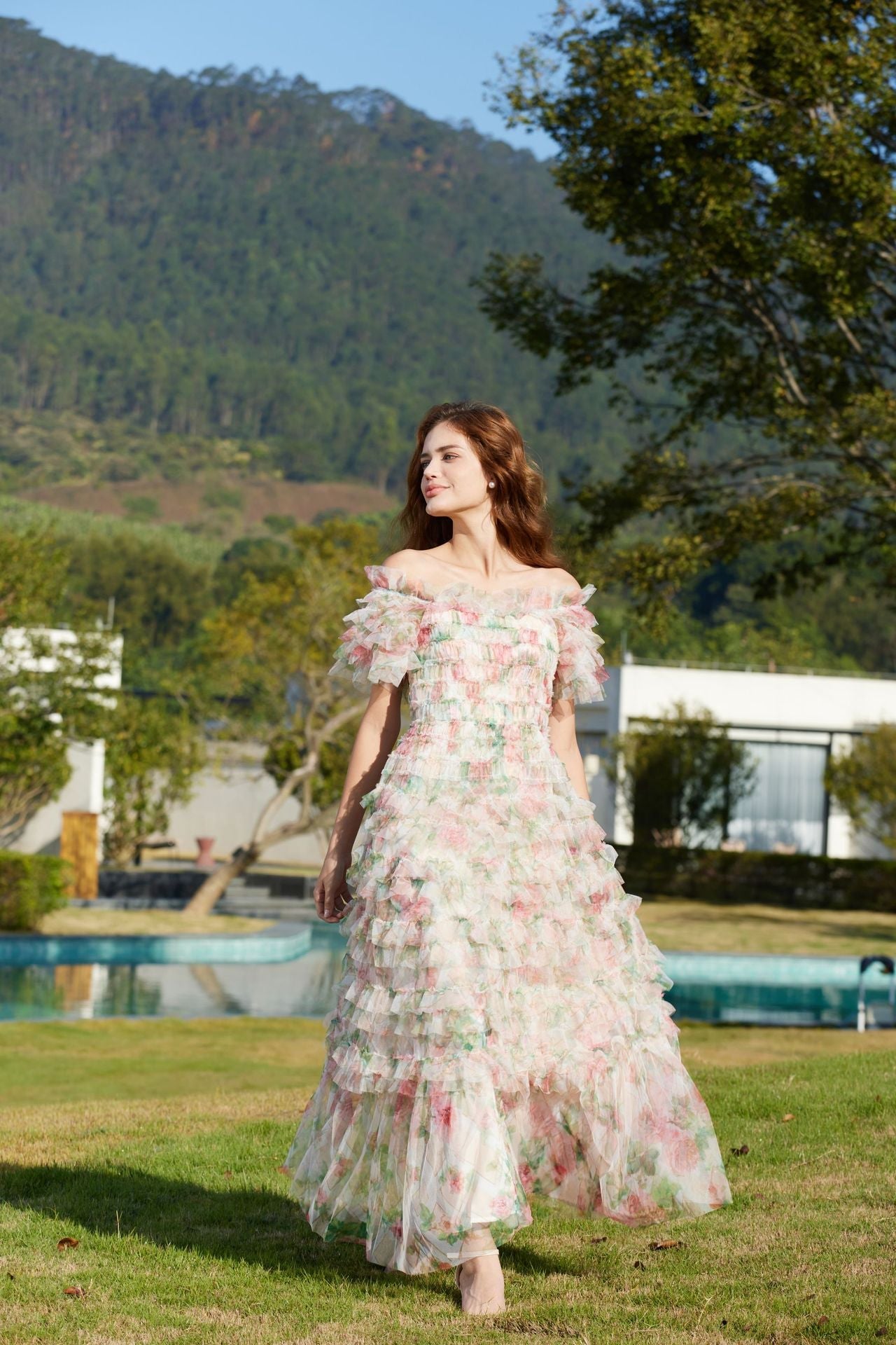 Romantische Rüsche von der Schulter Floral Tüll Hochzeit Gastkleider