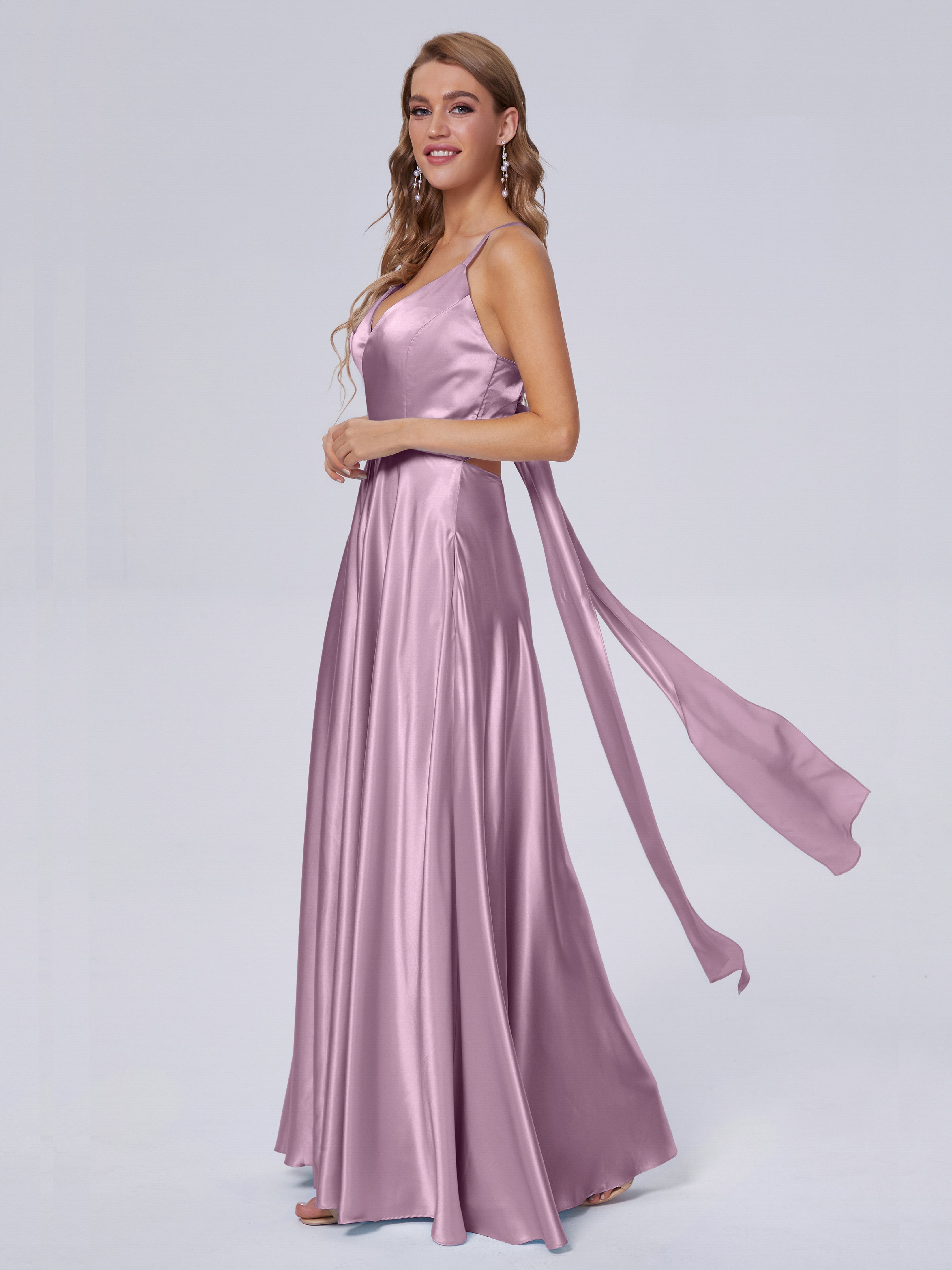 Ana Spaghetti-Träger Bowknot Weichem Satin Brautjungfernkleider